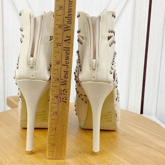 C Label Jocelyn 66 Studded Platform Bootie Heels Bone Cream 8 Peep Toe - Picture 11 of 12
